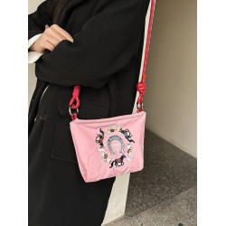 The new summer Japanese-style embroidered mobile phone bag is fashionable and versatile. The small square bag for work and commuting is lightweight and can be carried diagonally on one shoulder