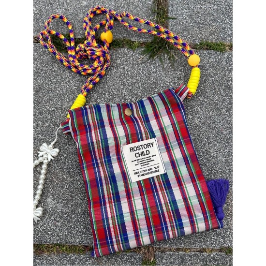 The 2025 summer new single-shoulder crossbody small square bag is a versatile color-blocking checkered tassel women's casual mobile phone bag