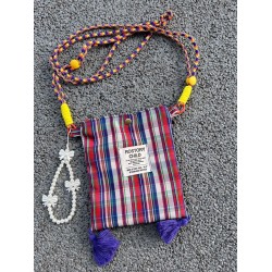 The 2025 summer new single-shoulder crossbody small square bag is a versatile color-blocking checkered tassel women's casual mobile phone bag