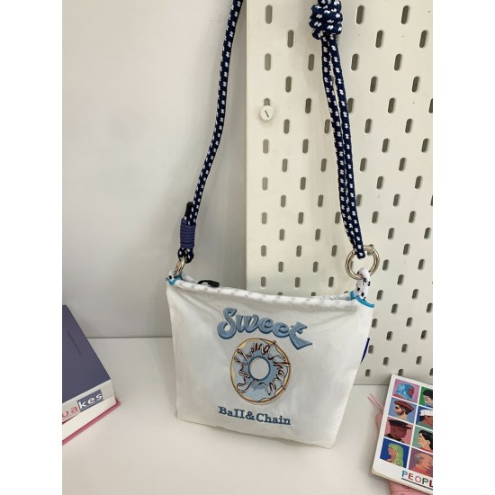 ball chain's same style donut embroidered small square bag, fashionable and versatile single-shoulder crossbody bag, makeup storage bag for women
