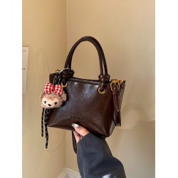 The 2025 new oil-wax leather fashionable and versatile small square bag for commuting, women's bag with large capacity and light weight, and shoulder crossbody bag