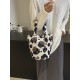 A small floral canvas bag, a large white bucket for women on Instagram, a baby bag, and a handbag for mom to go out to work and commute A small floral canvas bag, a large white bucket for women on Instagram, a baby bag, and a handbag for mom to go out to work and commute