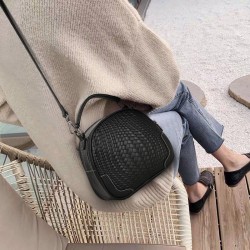Qiandian genuine leather women's bag 2024 New style women's single-shoulder bag, woven pattern crossbody bag, large capacity cowhide small round bag