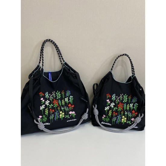 Ball Chain floral embroidery shopping bag, single-room tote bag, large-capacity crossbody bag, versatile commuter woman Ball Chain floral embroidery shopping bag, single-room tote bag, large-capacity crossbody bag, versatile commuter woman